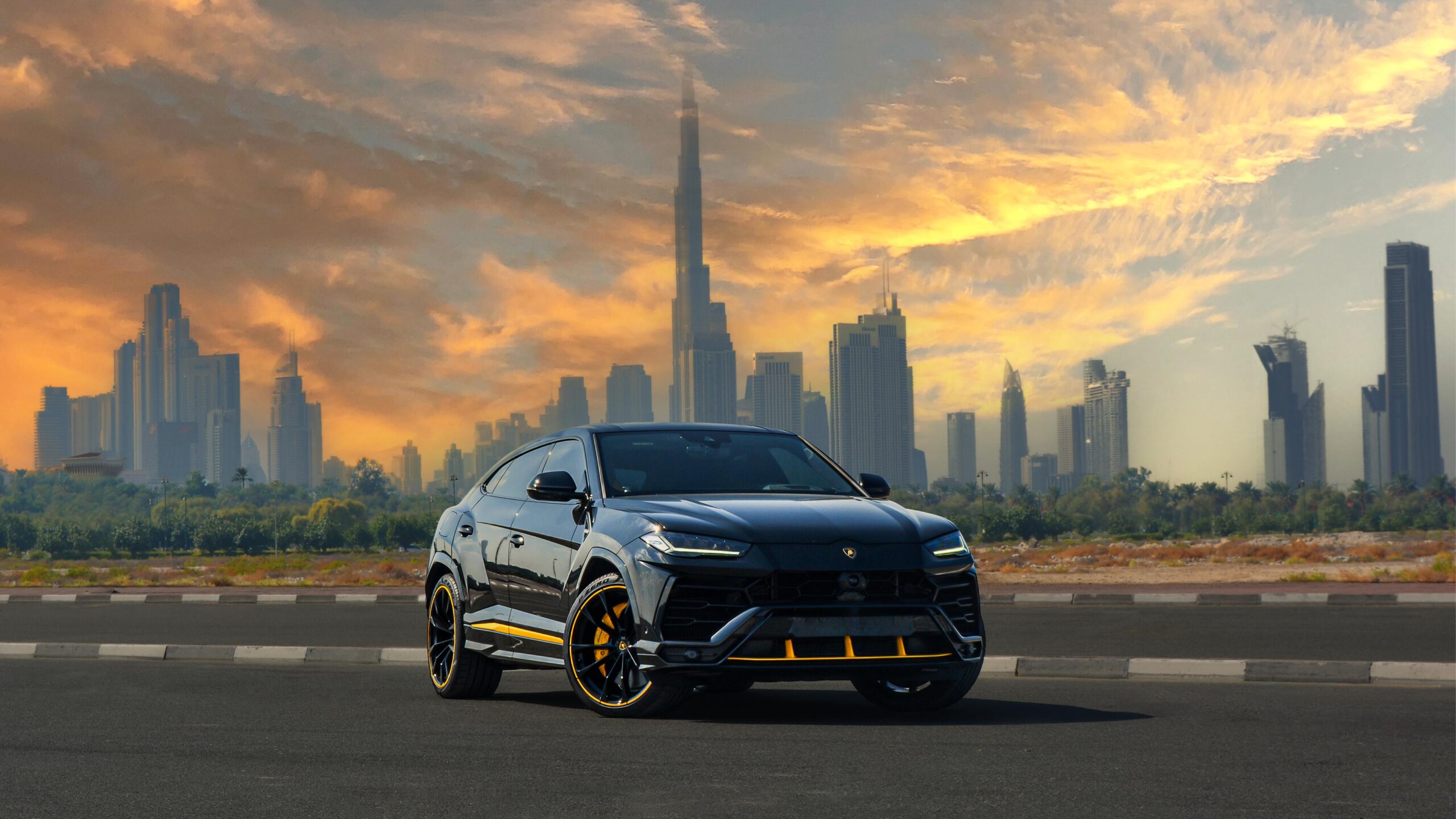 Lamborghini URUS Black